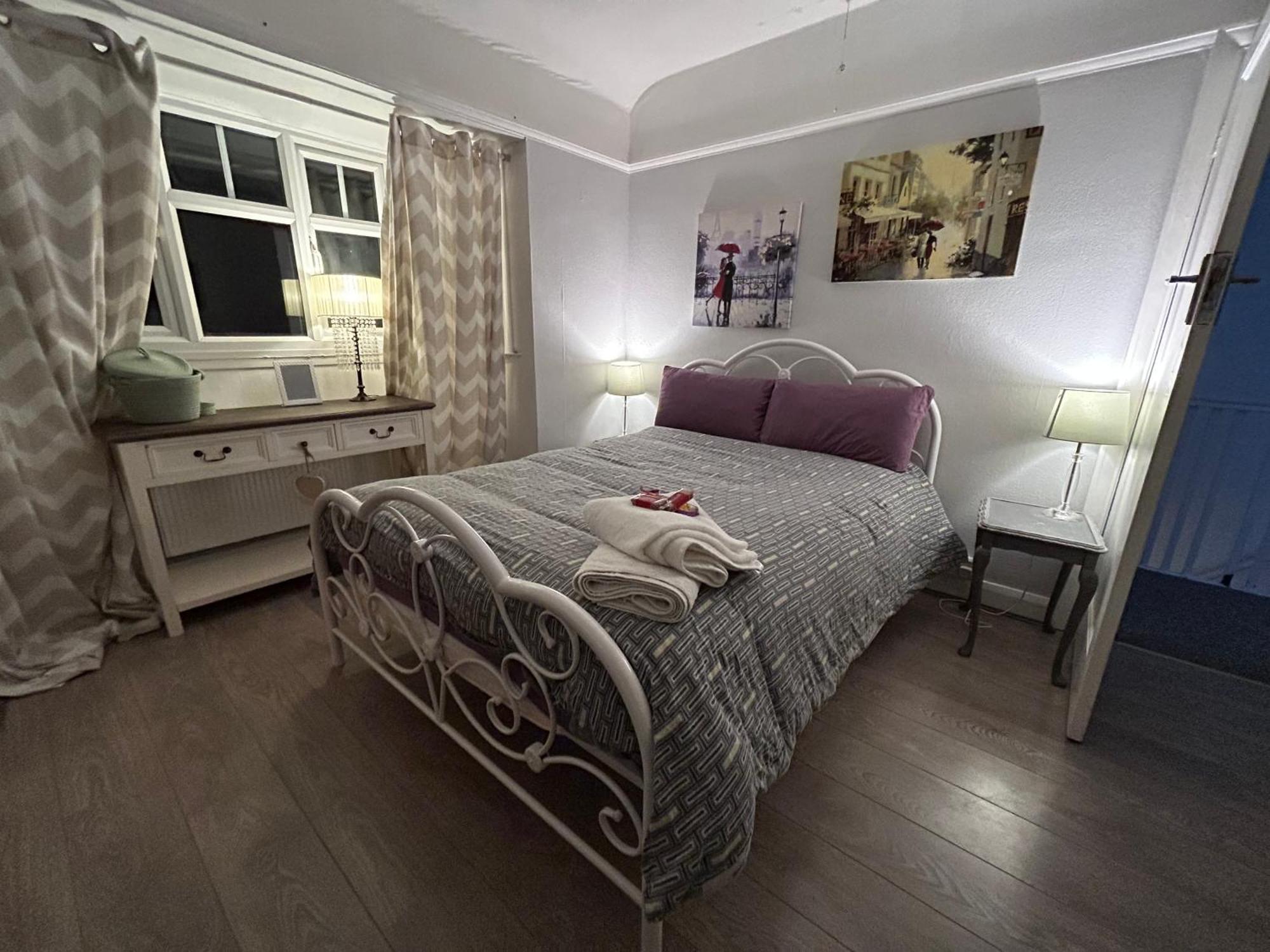 Redditch Rest Near Town Centre & Transport Links Appartement Buitenkant foto