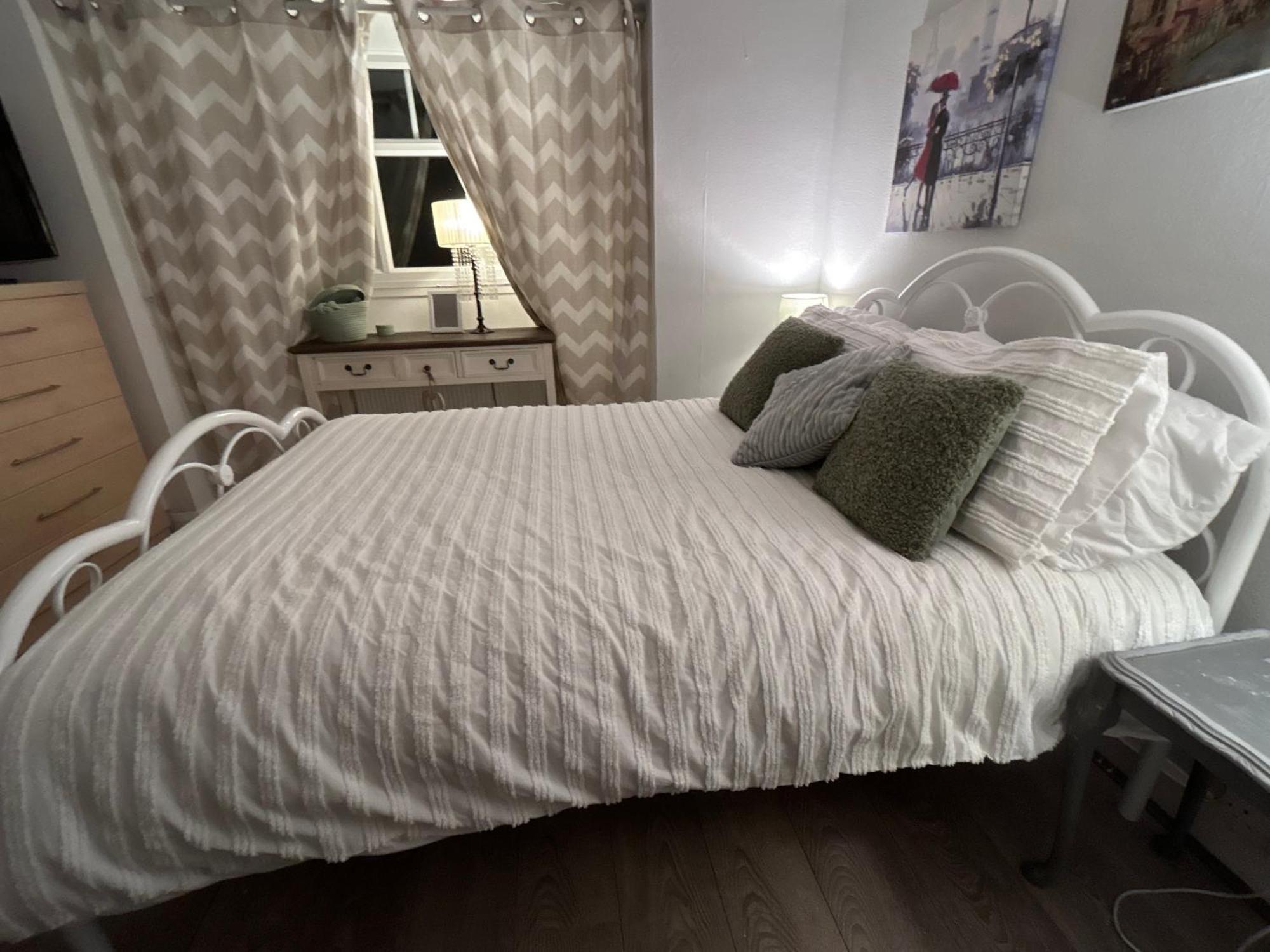 Redditch Rest Near Town Centre & Transport Links Appartement Buitenkant foto