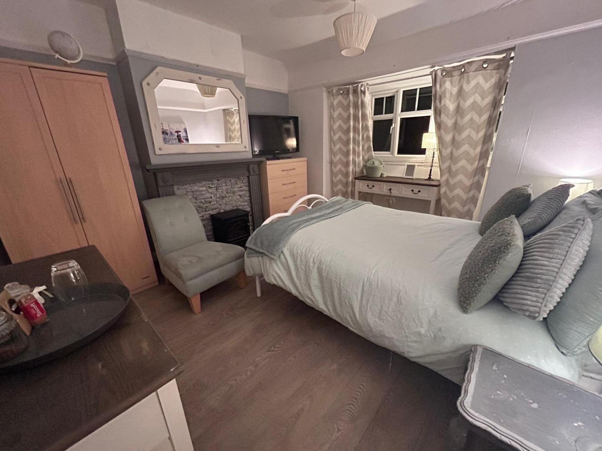 Redditch Rest Near Town Centre & Transport Links Appartement Buitenkant foto