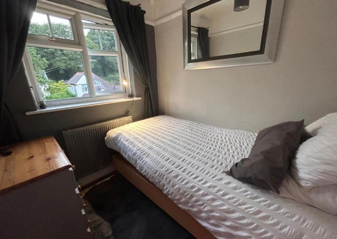 Redditch Rest Near Town Centre & Transport Links Appartement Buitenkant foto