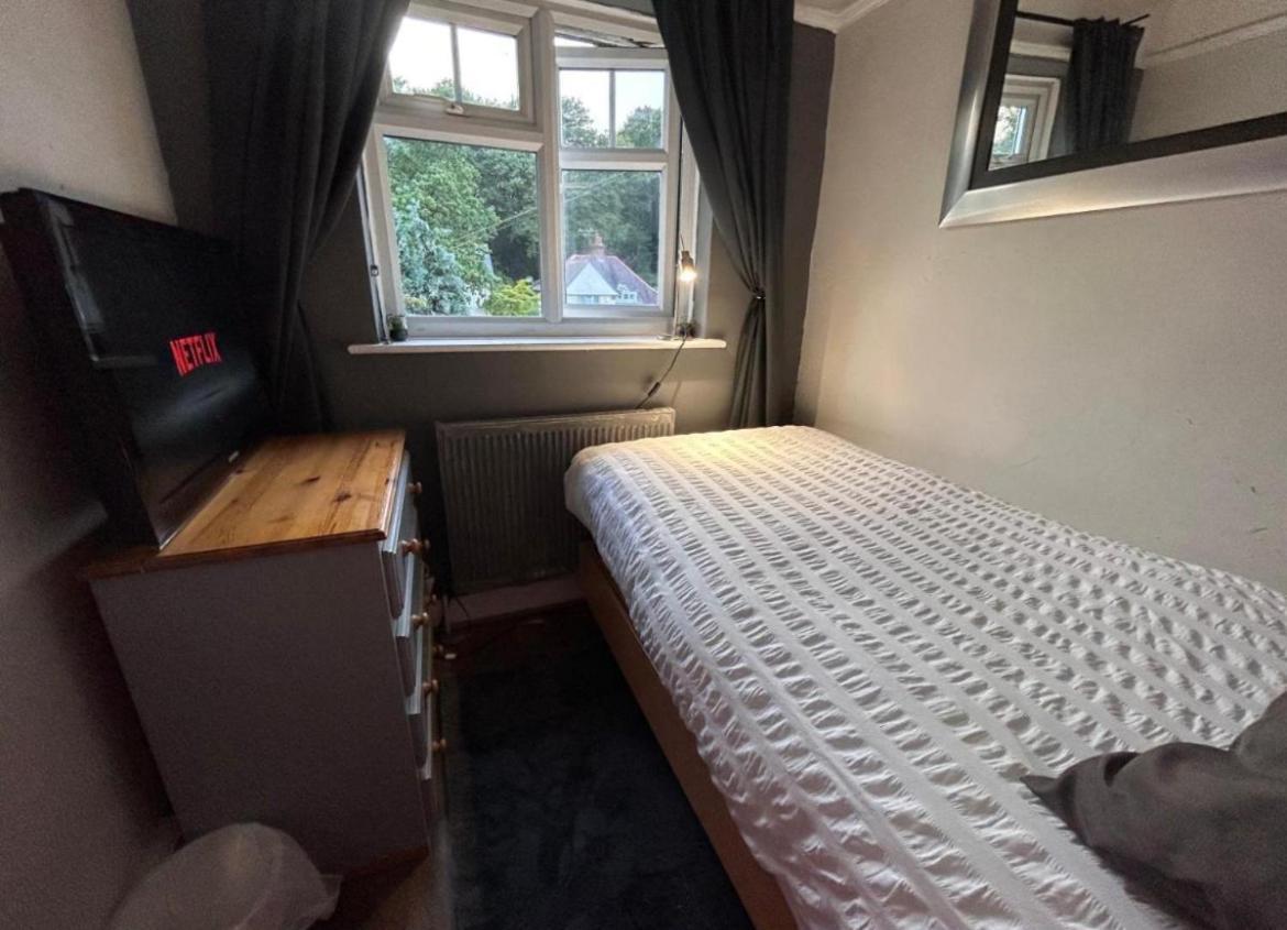 Redditch Rest Near Town Centre & Transport Links Appartement Buitenkant foto