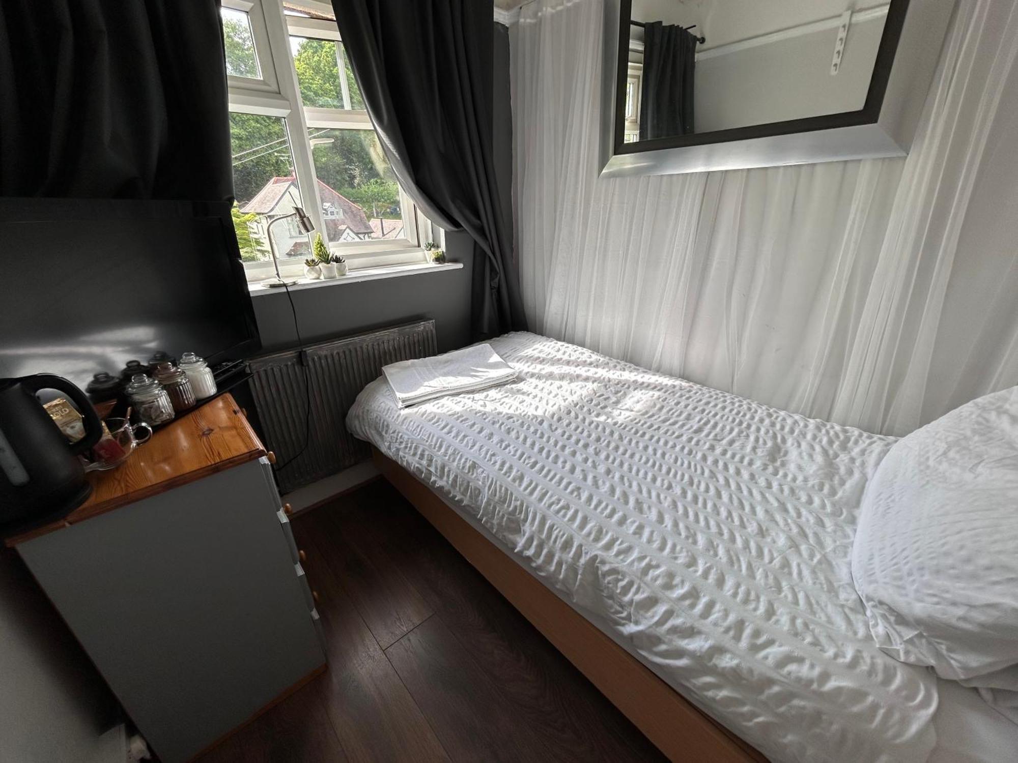 Redditch Rest Near Town Centre & Transport Links Appartement Buitenkant foto